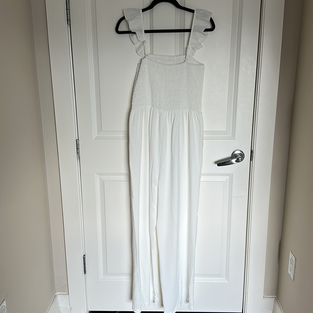 White ruffle, detail, jumpsuit size medium - Picture 4 of 4